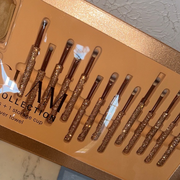 💎Glitz & Glam 26 piece bling Makeup Brush Set - Picture 7 of 7